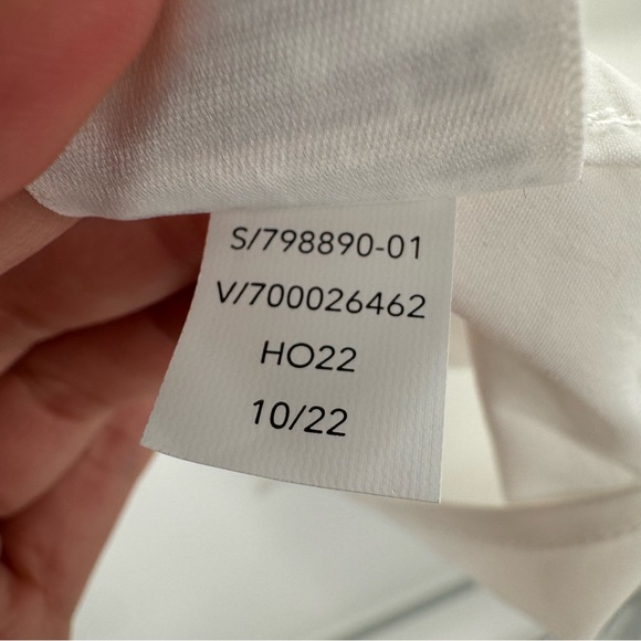 New! Athleta Levitate Poplin Tee Short Sleeve Blouse Size Small - Picture 8 of 12